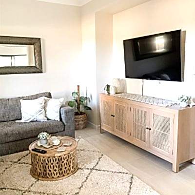 Lounge 2