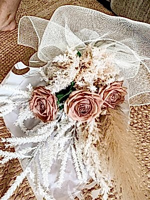 Artificial Flowers & Plants